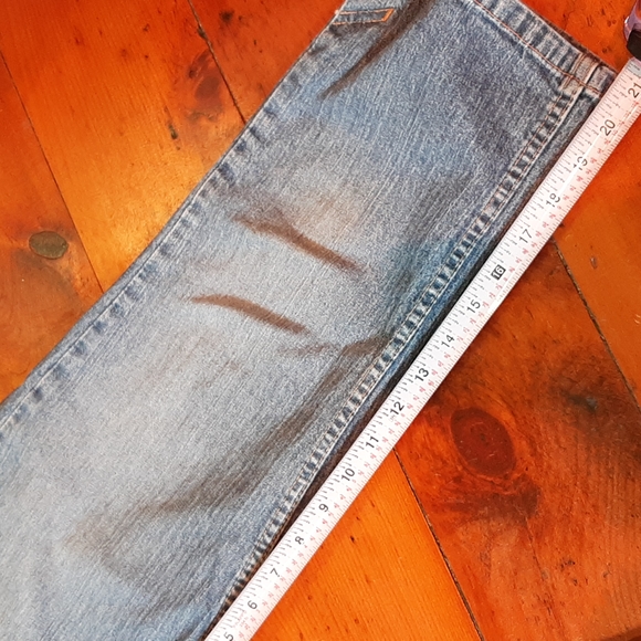 Levi Strauss signature stretch cropped jeans. - Picture 7 of 8